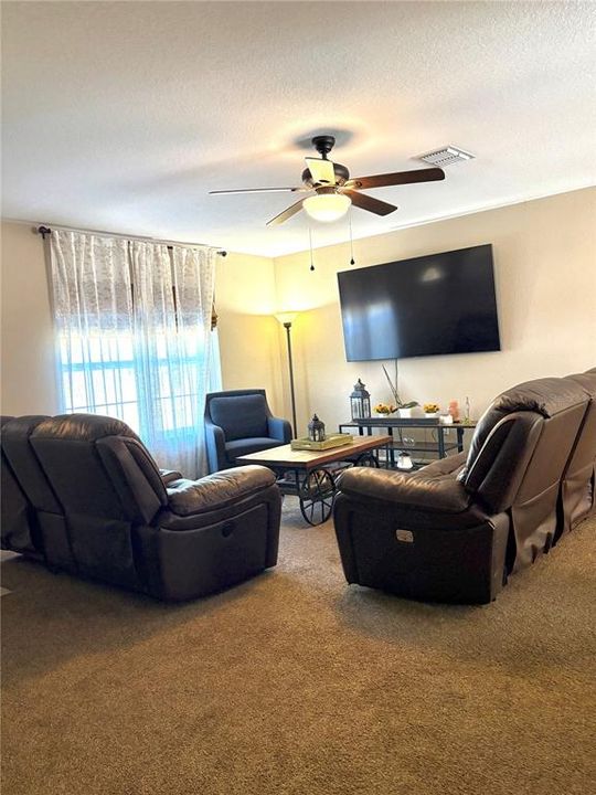 For Sale: $272,990 (3 beds, 2 baths, 1332 Square Feet)