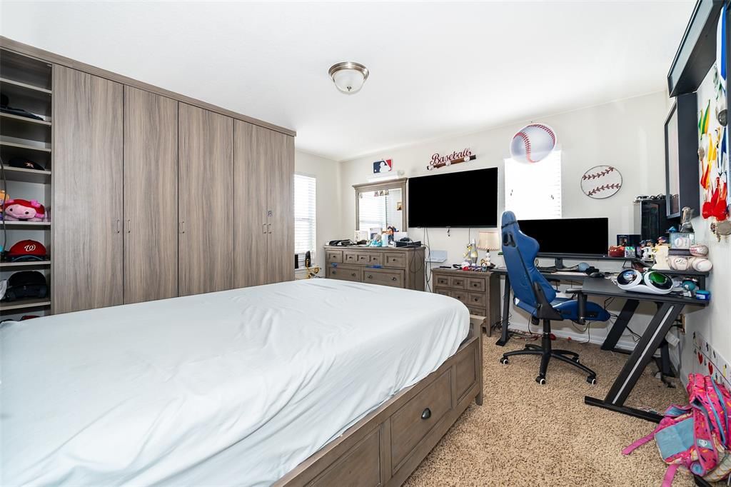 В аренду: $2,500 (5 спален, 2 ванн, 2808 Квадратных фут)