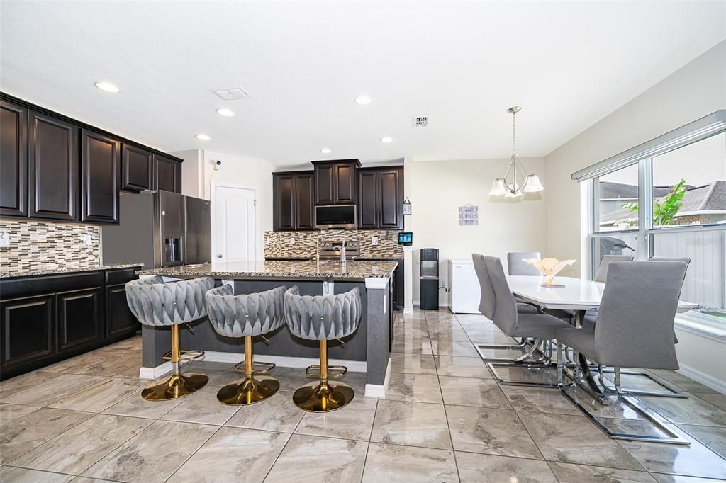 В аренду: $2,500 (5 спален, 2 ванн, 2808 Квадратных фут)