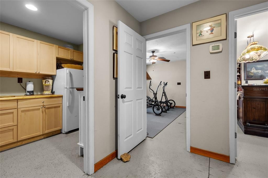 На продажу: $1,800,000 (5 спален, 4 ванн, 6223 Квадратных фут)