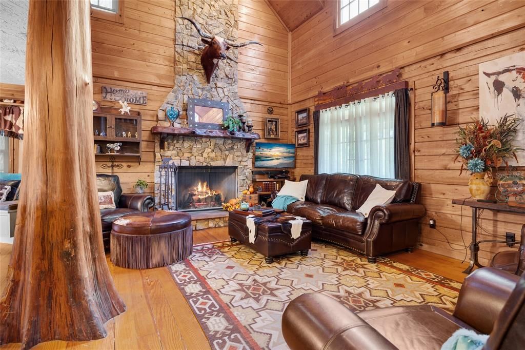 На продажу: $1,800,000 (5 спален, 4 ванн, 6223 Квадратных фут)