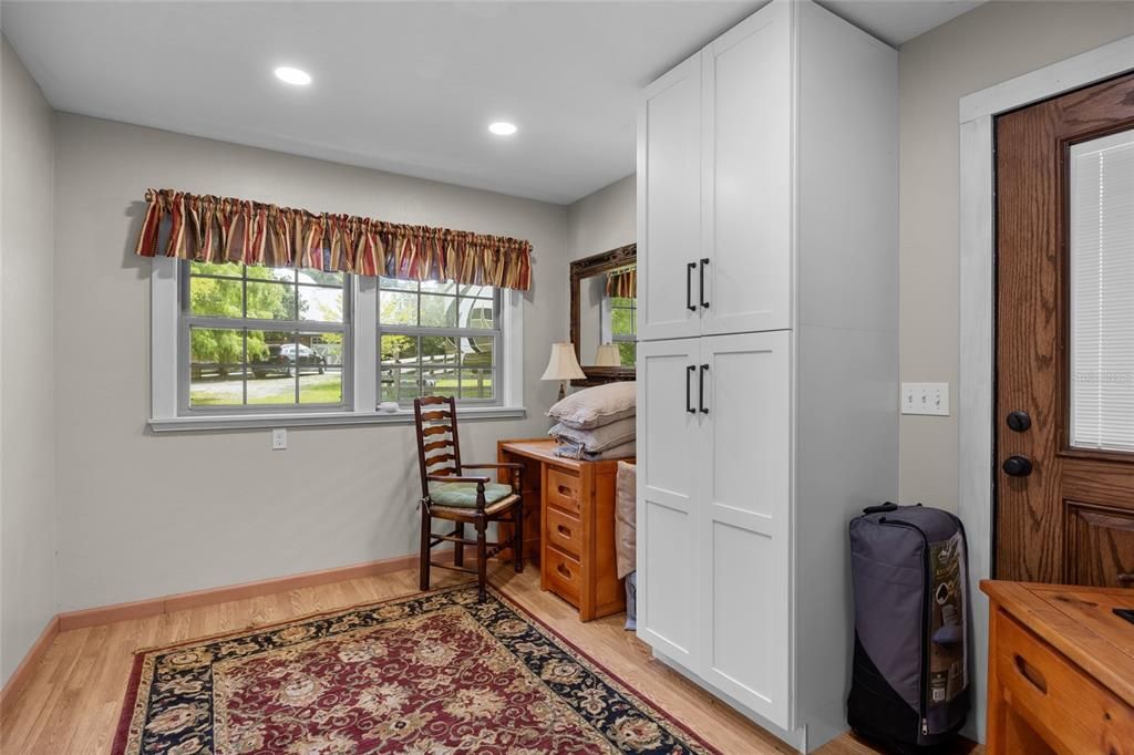 На продажу: $1,800,000 (5 спален, 4 ванн, 6223 Квадратных фут)