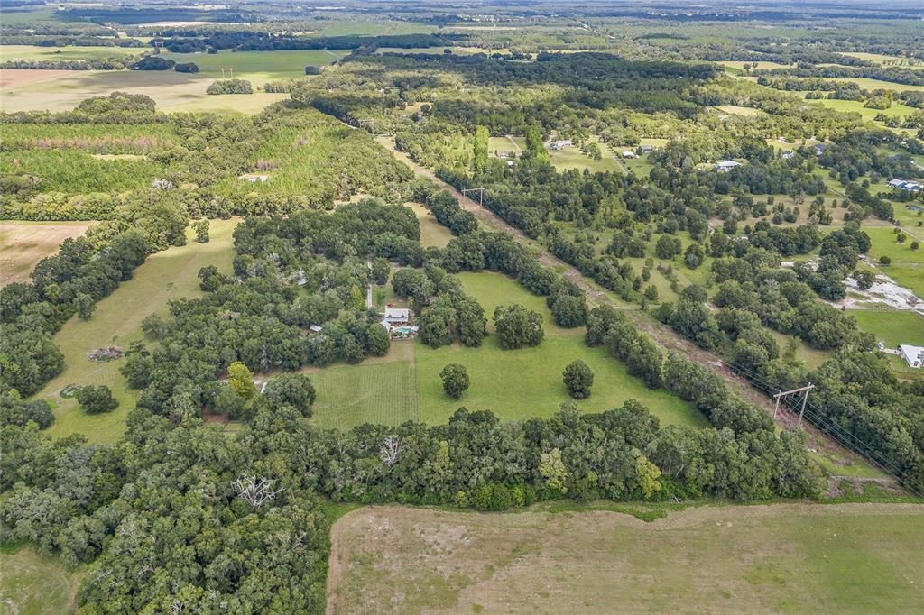 На продажу: $1,800,000 (5 спален, 4 ванн, 6223 Квадратных фут)