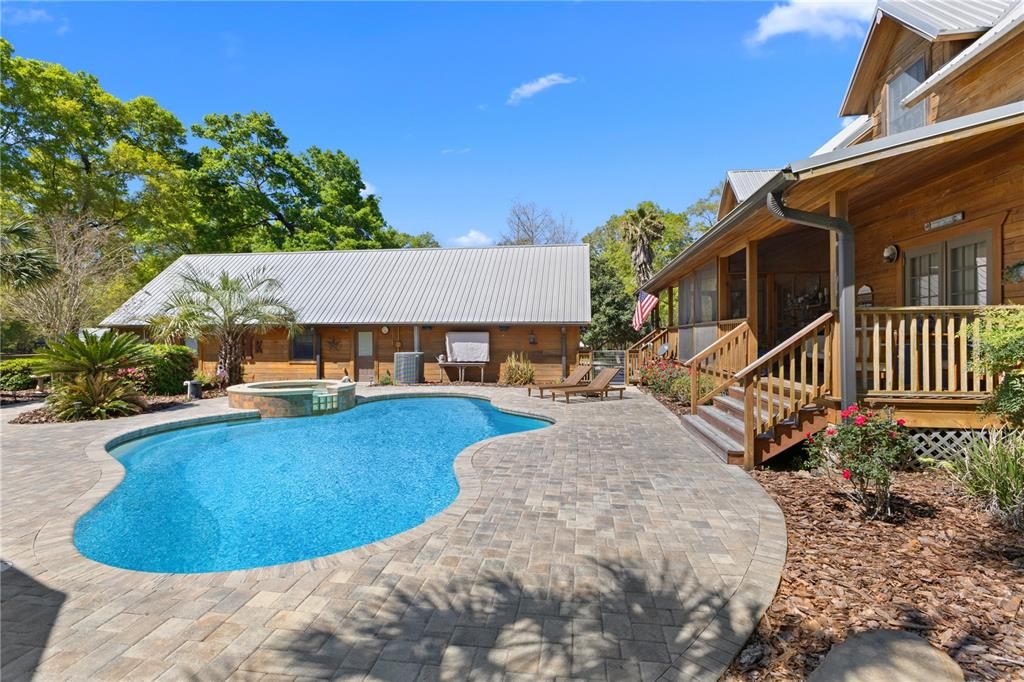 На продажу: $1,800,000 (5 спален, 4 ванн, 6223 Квадратных фут)