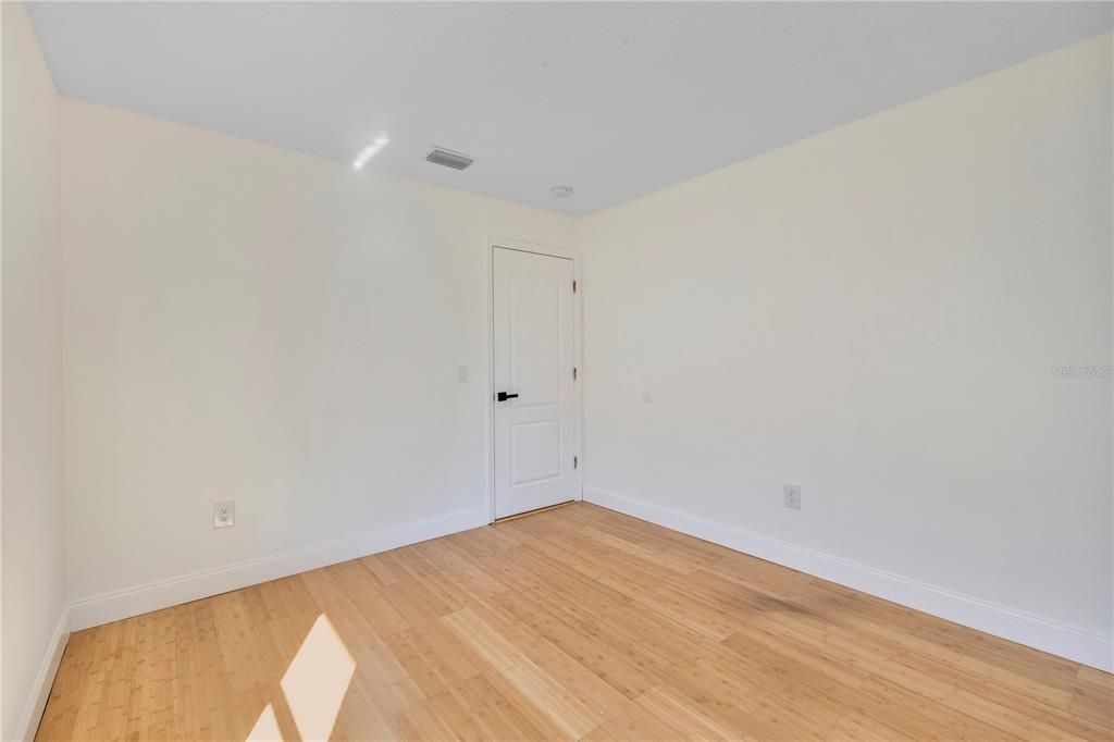 На продажу: $445,000 (3 спален, 2 ванн, 1250 Квадратных фут)