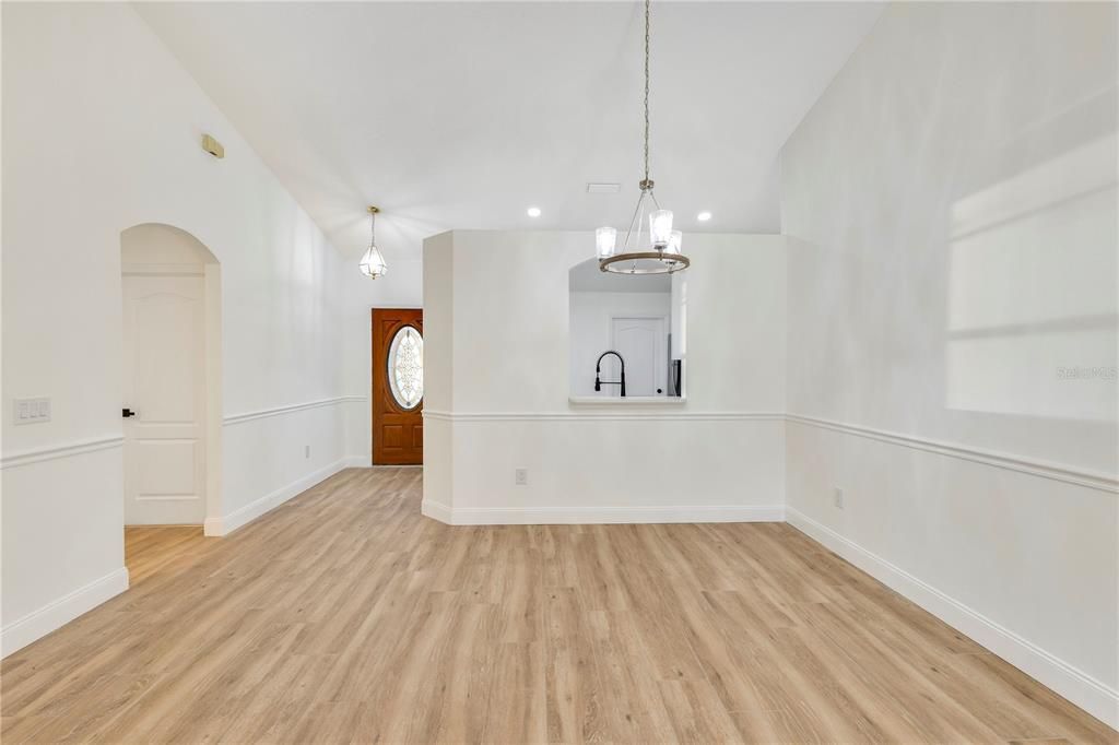 На продажу: $445,000 (3 спален, 2 ванн, 1250 Квадратных фут)