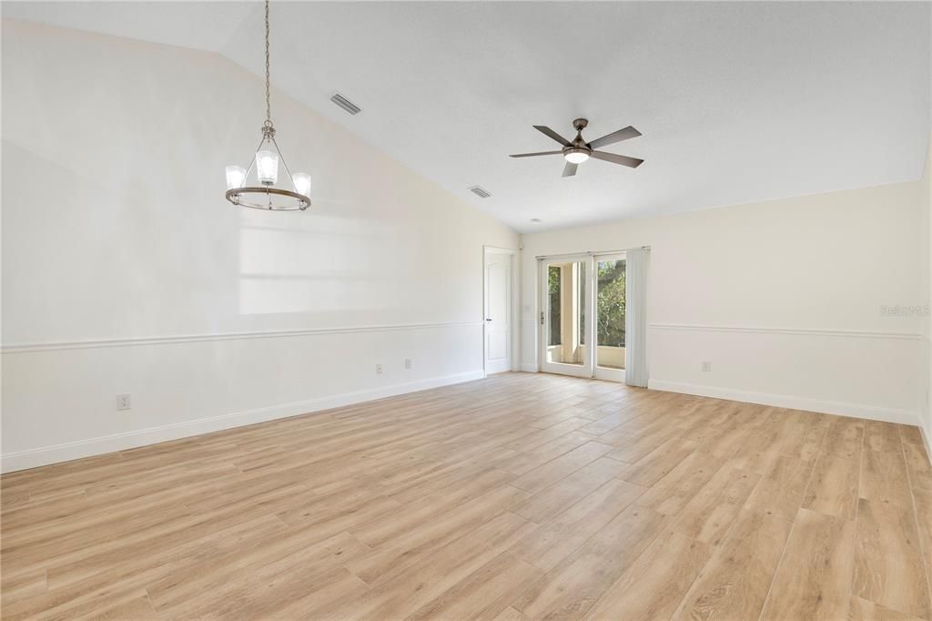 На продажу: $445,000 (3 спален, 2 ванн, 1250 Квадратных фут)