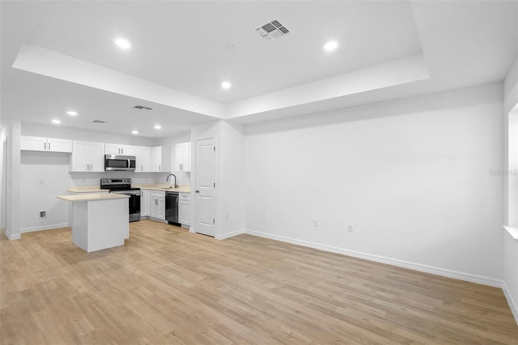 For Sale: $269,000 (3 beds, 2 baths, 1277 Square Feet)