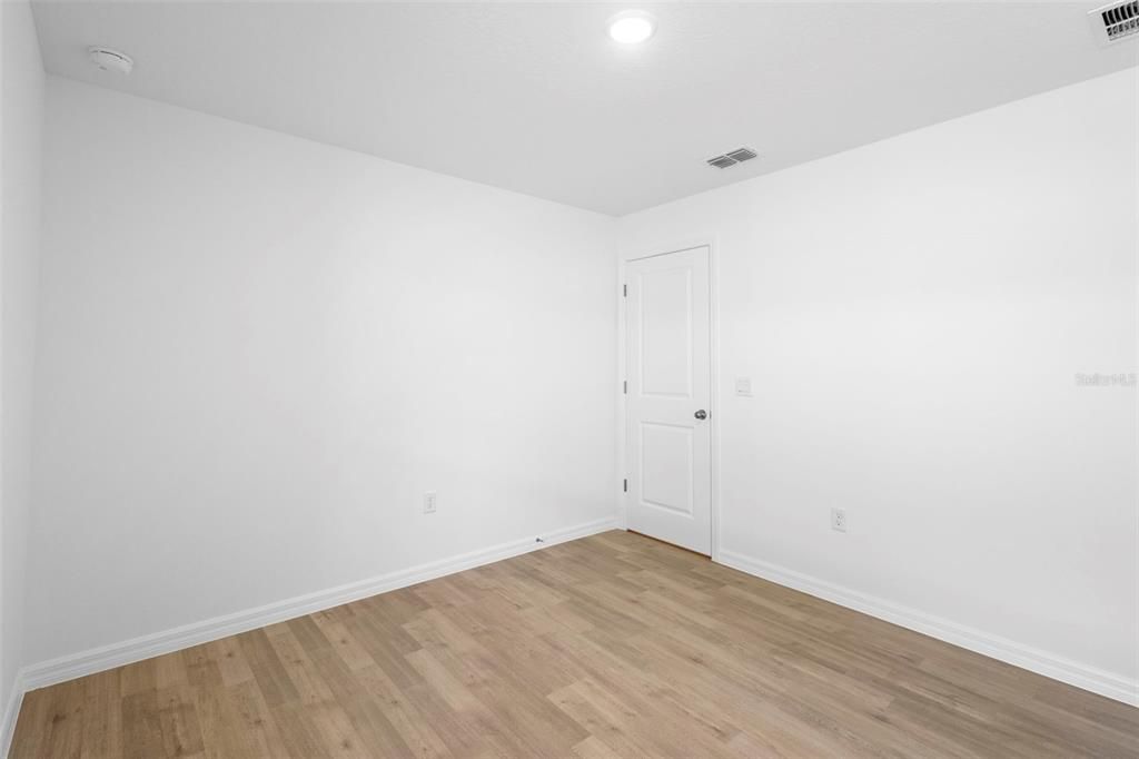 For Sale: $269,000 (3 beds, 2 baths, 1277 Square Feet)