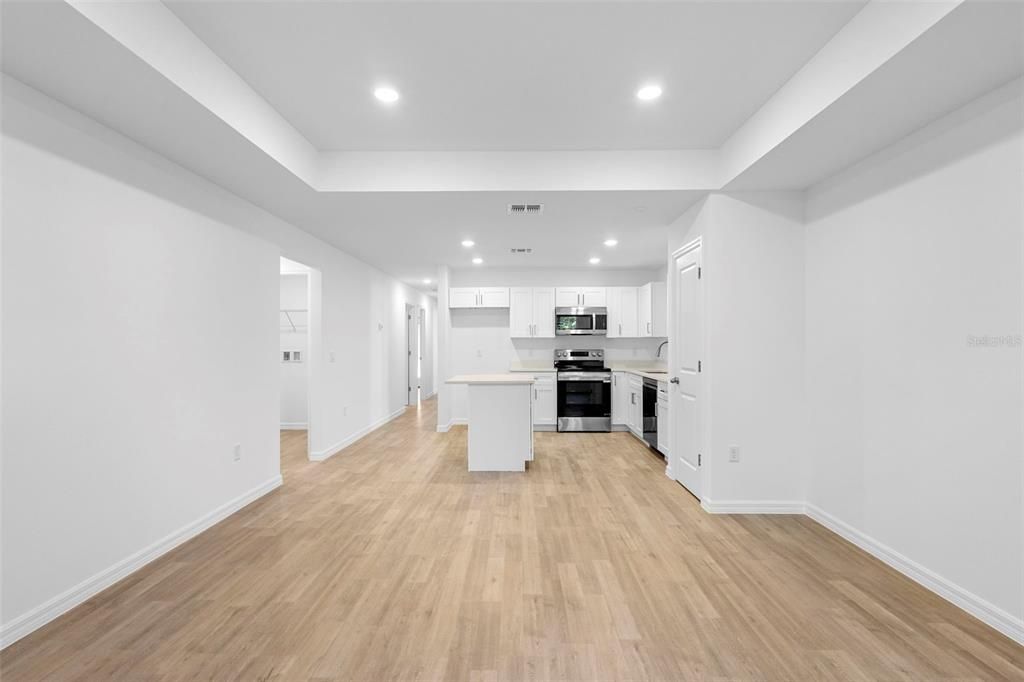 For Sale: $269,000 (3 beds, 2 baths, 1277 Square Feet)