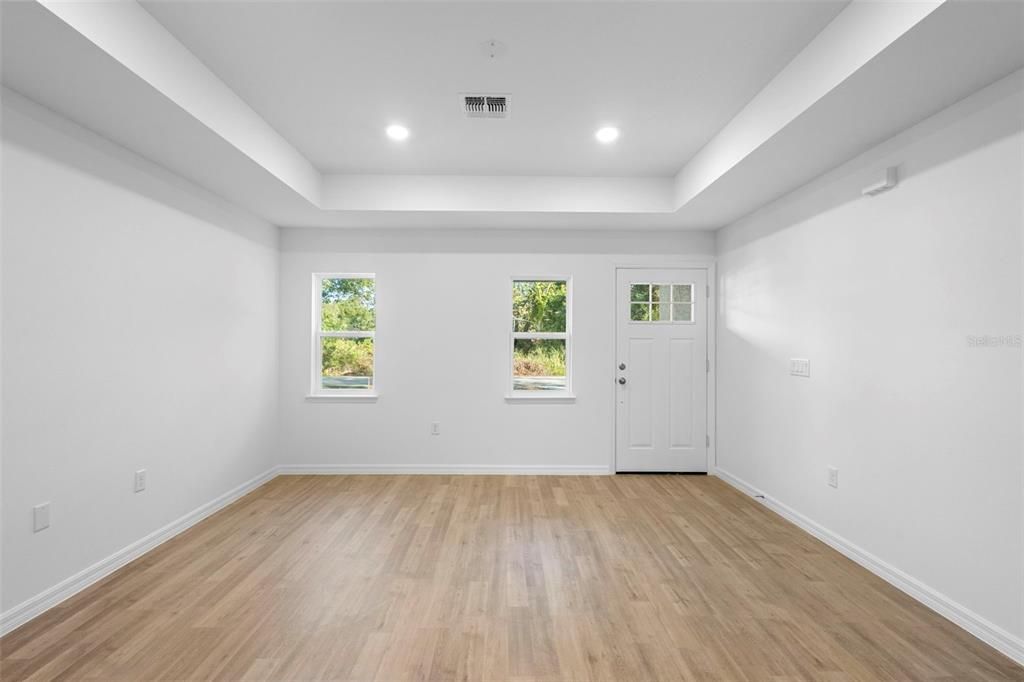 For Sale: $269,000 (3 beds, 2 baths, 1277 Square Feet)