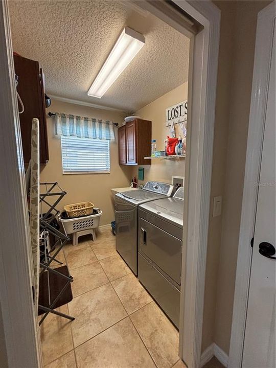 En Venta: $414,900 (3 camas, 2 baños, 1723 Pies cuadrados)