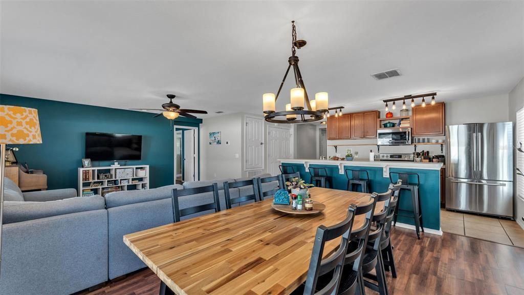 En Venta: $339,900 (3 camas, 2 baños, 1707 Pies cuadrados)