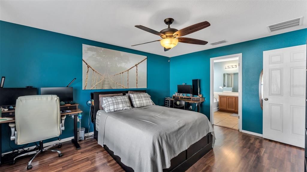 En Venta: $339,900 (3 camas, 2 baños, 1707 Pies cuadrados)