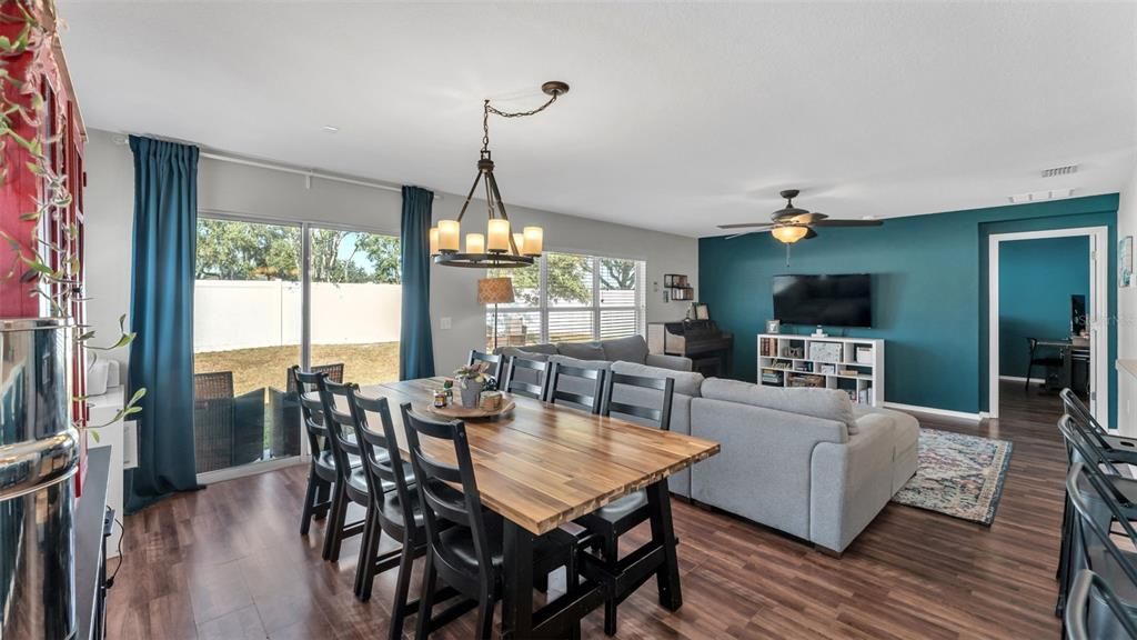 En Venta: $339,900 (3 camas, 2 baños, 1707 Pies cuadrados)