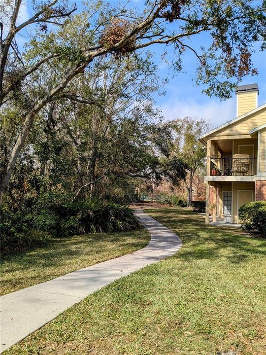 For Sale: $143,000 (1 beds, 1 baths, 684 Square Feet)