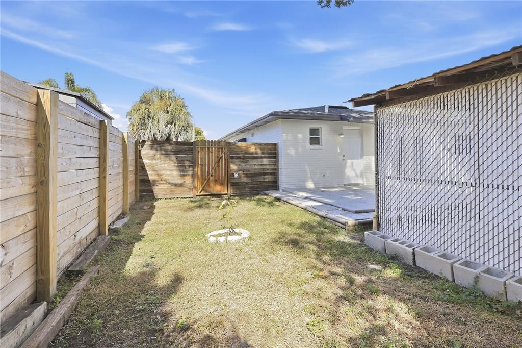 В аренду: $2,300 (3 спален, 2 ванн, 1595 Квадратных фут)