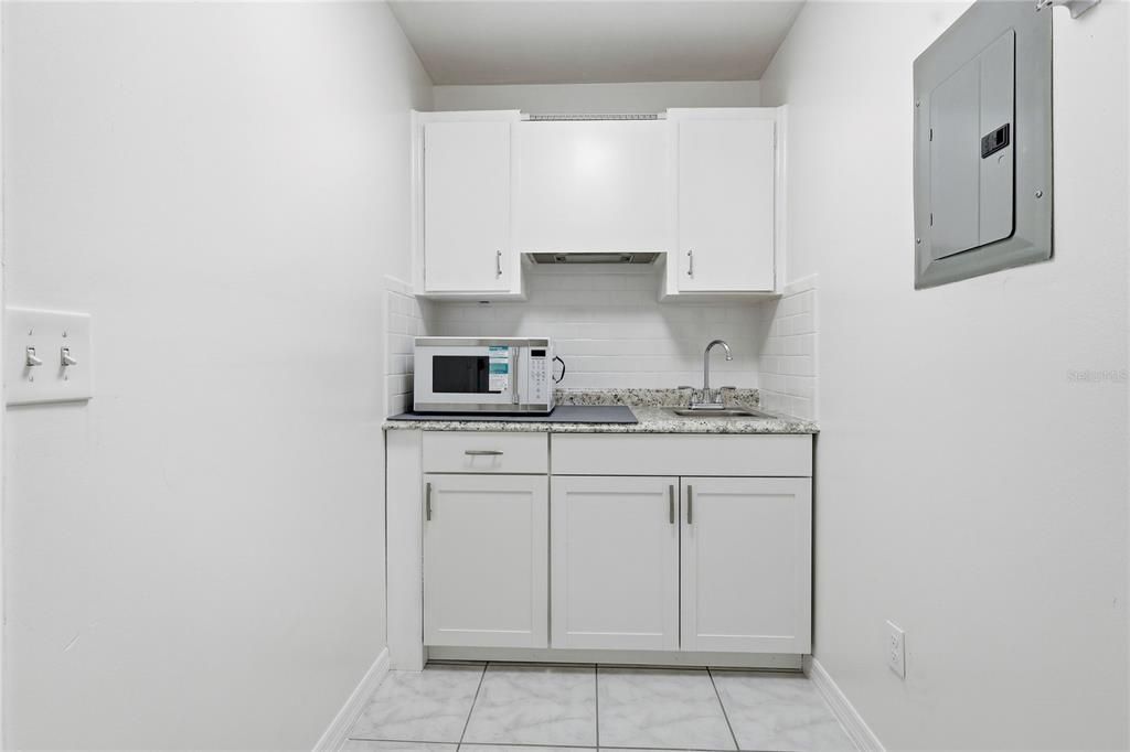 В аренду: $2,300 (3 спален, 2 ванн, 1595 Квадратных фут)