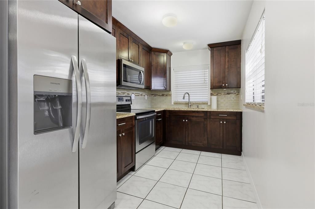 В аренду: $2,300 (3 спален, 2 ванн, 1595 Квадратных фут)