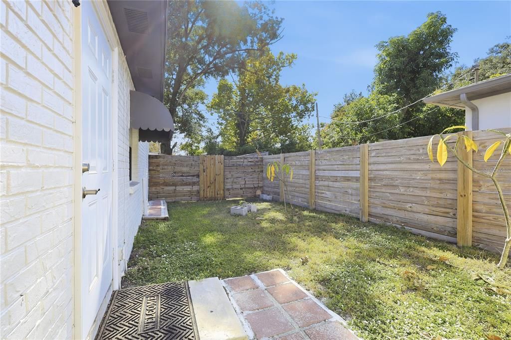 В аренду: $2,300 (3 спален, 2 ванн, 1595 Квадратных фут)