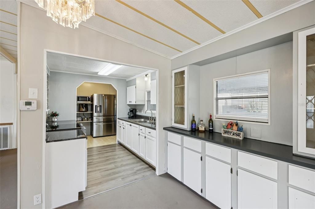 For Sale: $121,000 (2 beds, 2 baths, 1243 Square Feet)