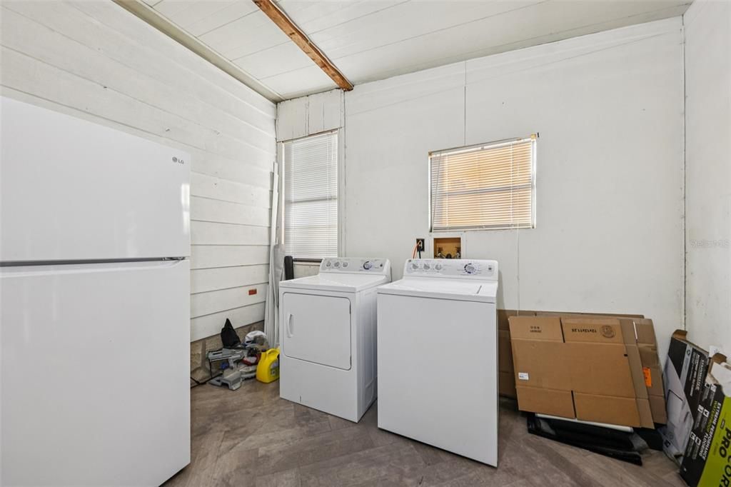 For Sale: $121,000 (2 beds, 2 baths, 1243 Square Feet)