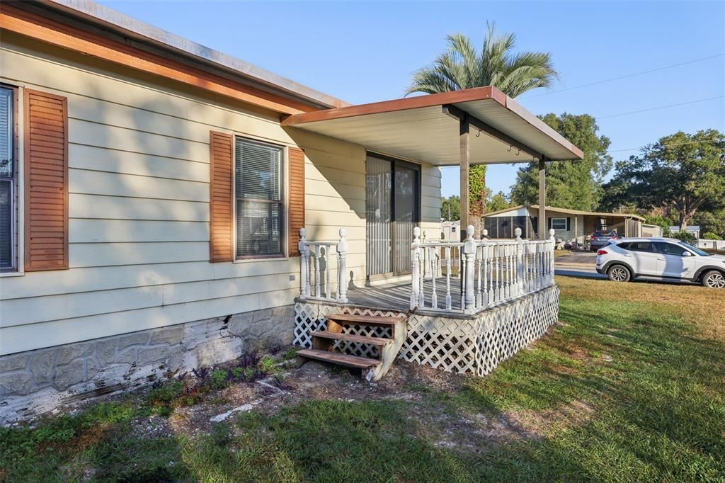 For Sale: $121,000 (2 beds, 2 baths, 1243 Square Feet)