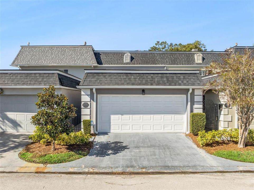 For Sale: $325,000 (3 beds, 2 baths, 1557 Square Feet)