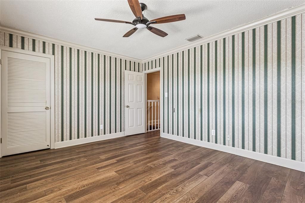 For Sale: $325,000 (3 beds, 2 baths, 1557 Square Feet)