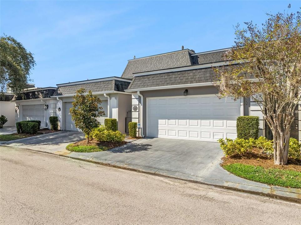 For Sale: $325,000 (3 beds, 2 baths, 1557 Square Feet)