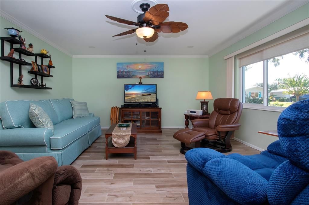 En Venta: $219,000 (2 camas, 2 baños, 1055 Pies cuadrados)