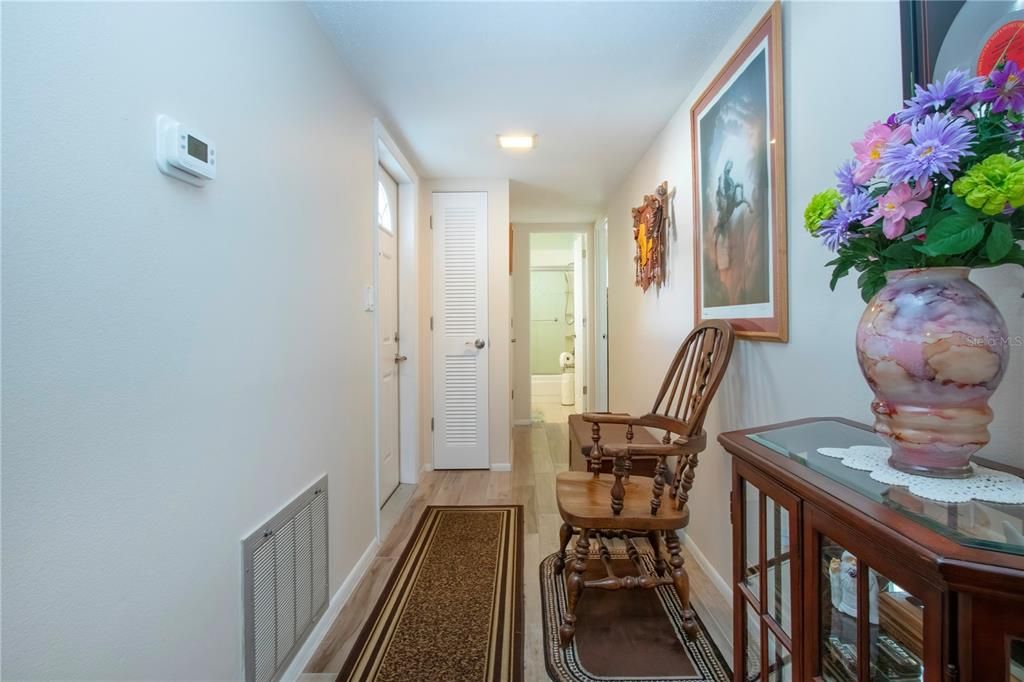 En Venta: $219,000 (2 camas, 2 baños, 1055 Pies cuadrados)