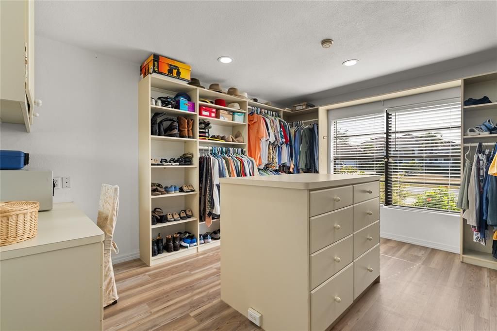 待售: $829,000 (4 贝兹, 3 浴室, 2857 平方英尺)