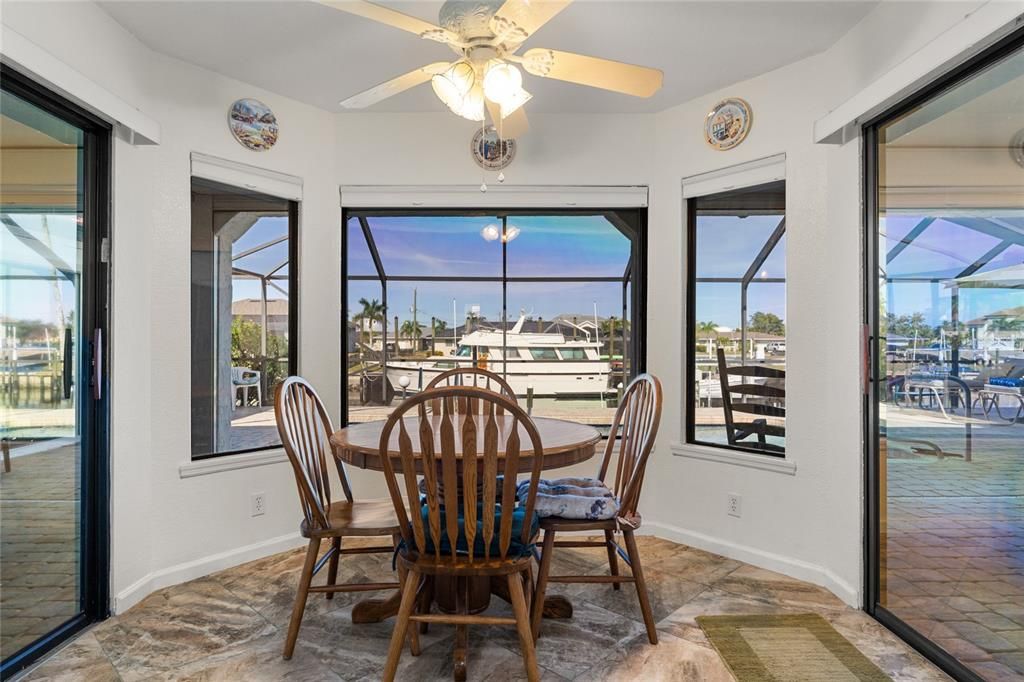 待售: $829,000 (4 贝兹, 3 浴室, 2857 平方英尺)