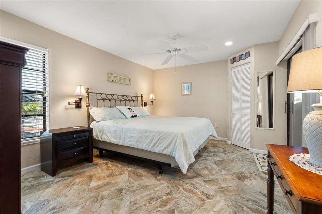 待售: $829,000 (4 贝兹, 3 浴室, 2857 平方英尺)