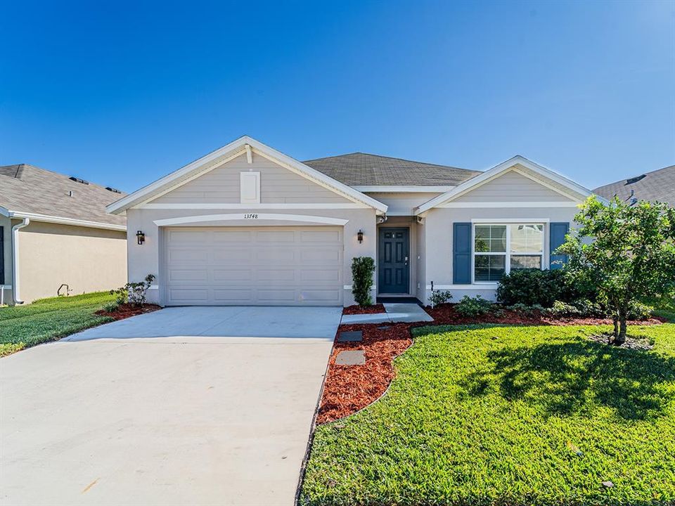 For Sale: $349,000 (4 beds, 2 baths, 1827 Square Feet)