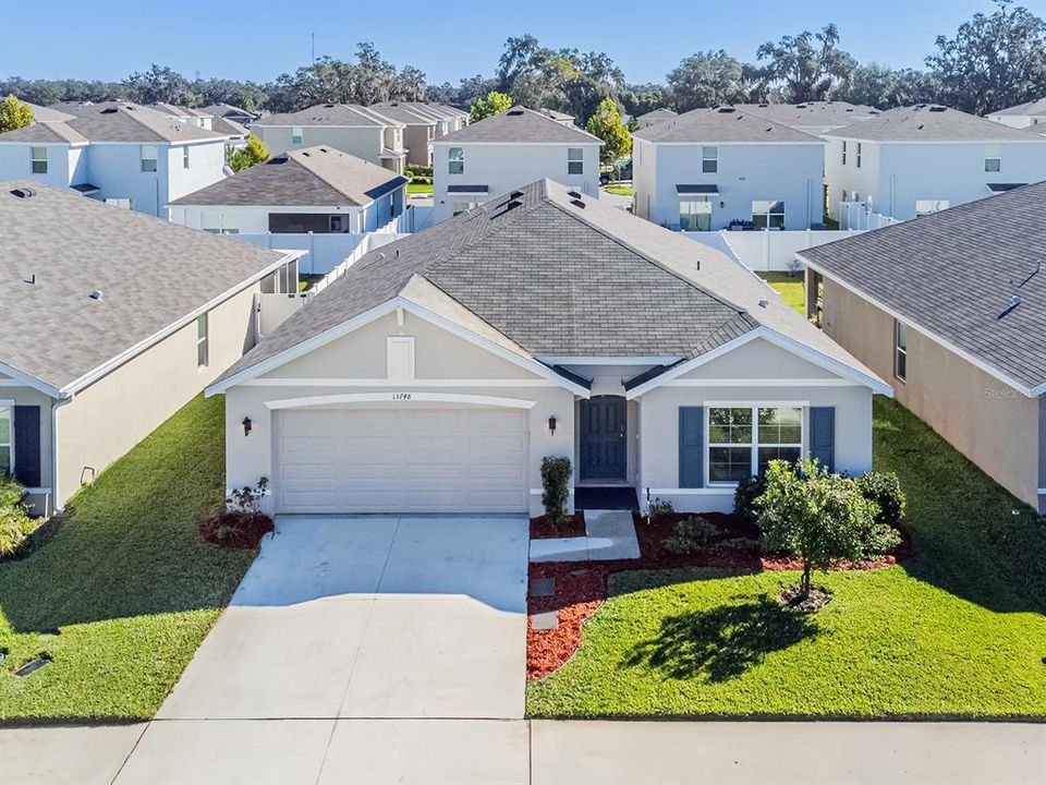 For Sale: $349,000 (4 beds, 2 baths, 1827 Square Feet)