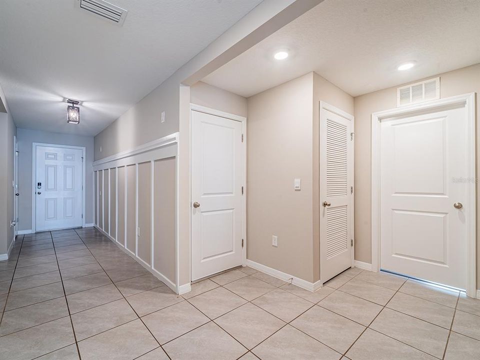 For Sale: $349,000 (4 beds, 2 baths, 1827 Square Feet)