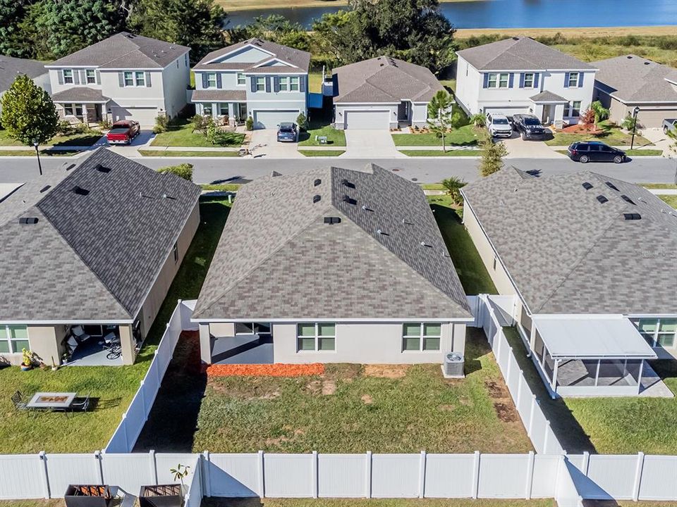 For Sale: $349,000 (4 beds, 2 baths, 1827 Square Feet)