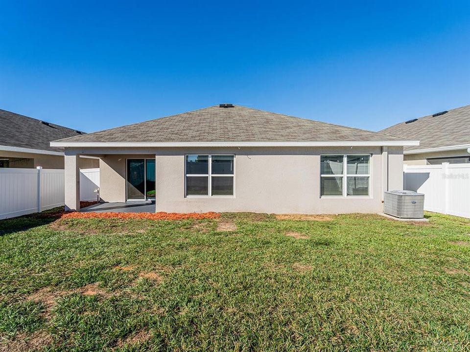 For Sale: $349,000 (4 beds, 2 baths, 1827 Square Feet)
