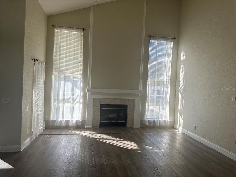 出租: $2,800 (4 贝兹, 2 浴室, 1880 平方英尺)