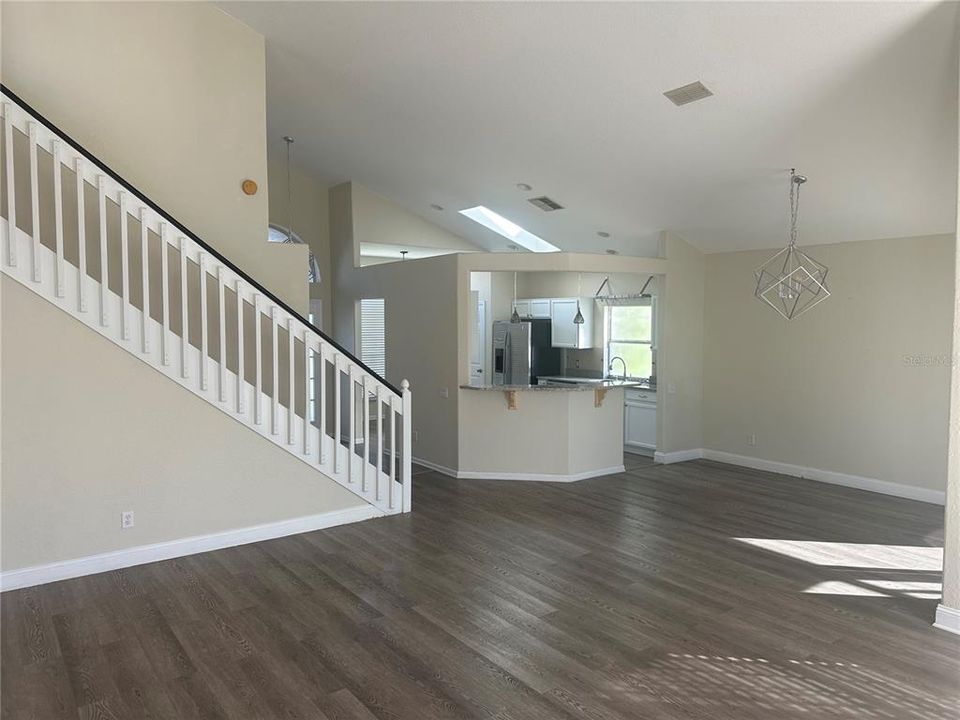 出租: $2,800 (4 贝兹, 2 浴室, 1880 平方英尺)