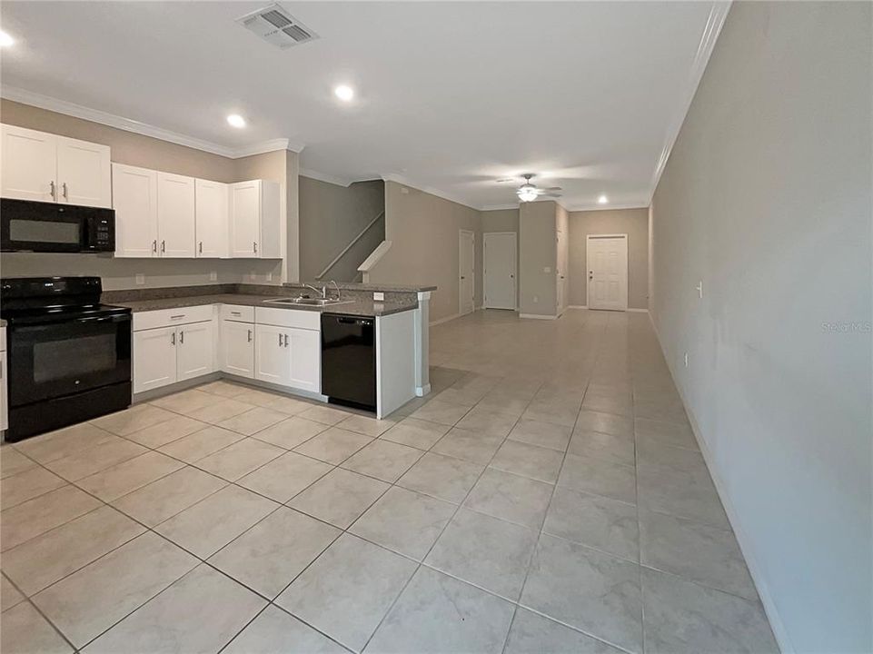 For Sale: $274,000 (3 beds, 2 baths, 1634 Square Feet)