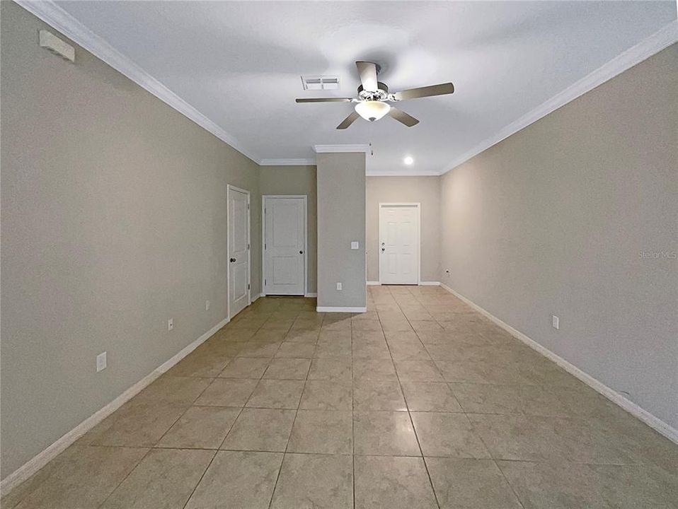 For Sale: $274,000 (3 beds, 2 baths, 1634 Square Feet)