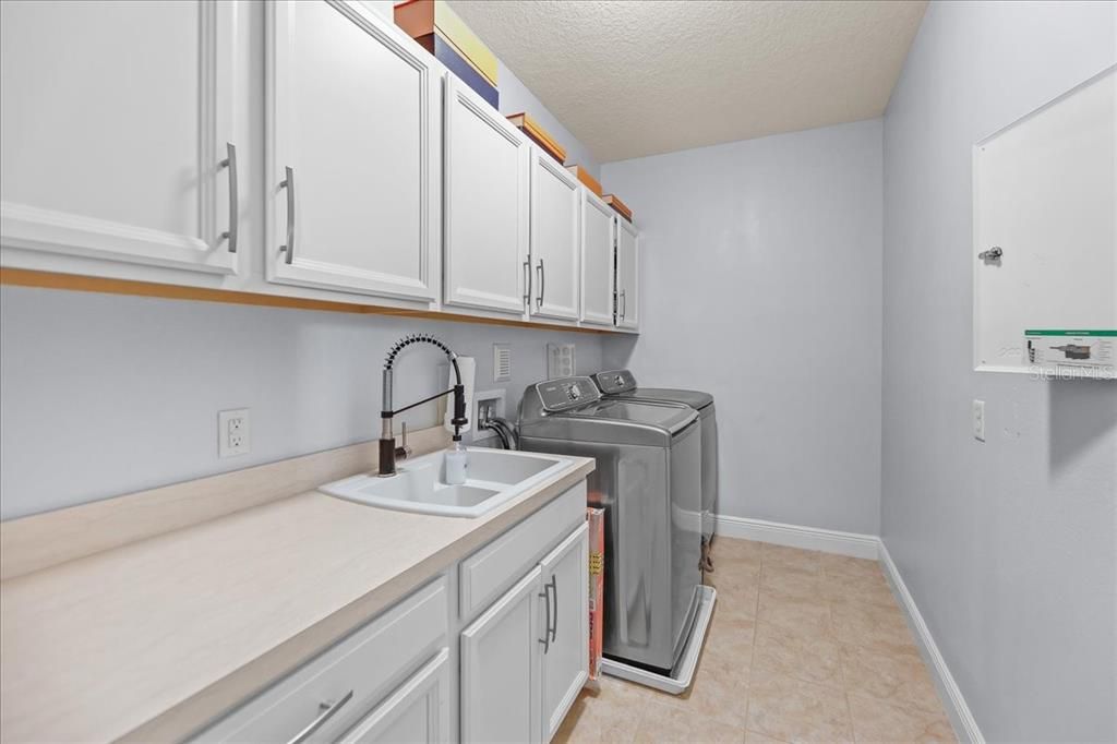 На продажу: $1,390,000 (4 спален, 3 ванн, 3050 Квадратных фут)