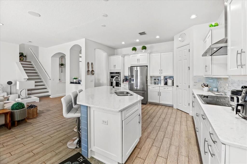 На продажу: $1,390,000 (4 спален, 3 ванн, 3050 Квадратных фут)