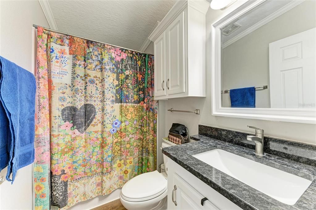 En Venta: $350,000 (2 camas, 2 baños, 864 Pies cuadrados)