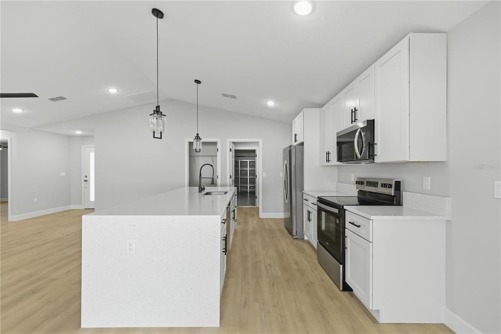 For Sale: $274,900 (3 beds, 2 baths, 1492 Square Feet)