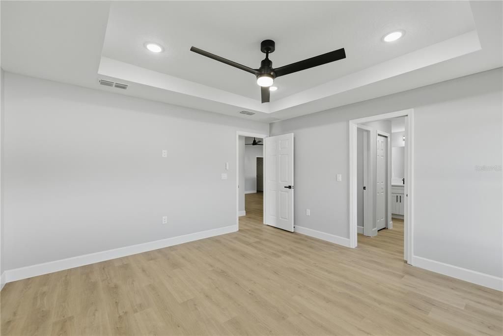 For Sale: $274,900 (3 beds, 2 baths, 1492 Square Feet)