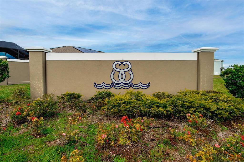 For Sale: $295,000 (3 beds, 2 baths, 1695 Square Feet)